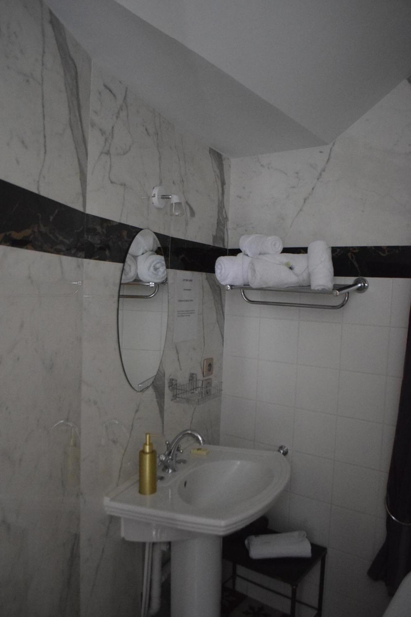 Lit En Loire Bed & Breakfast Saint Cyr sur Loire Bagian luar foto