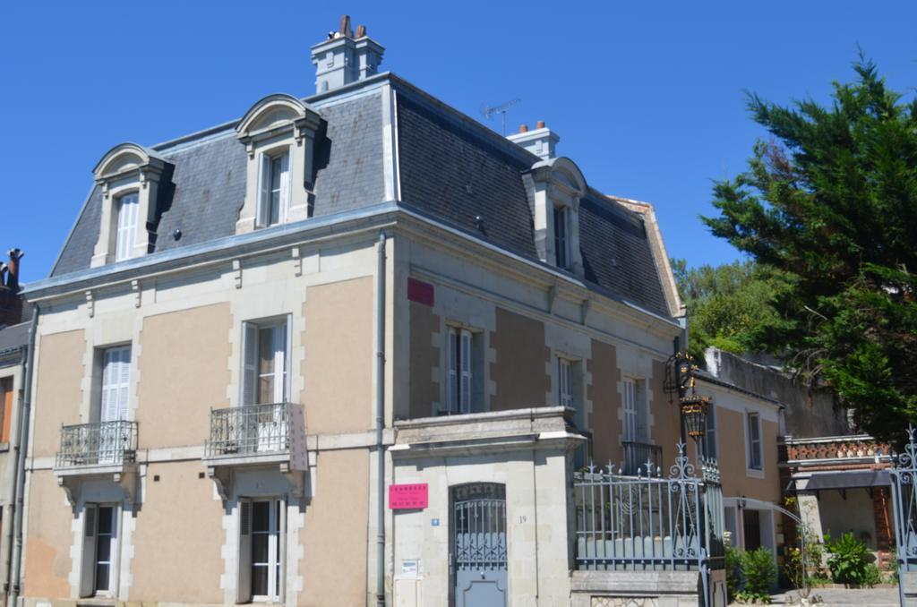 Lit En Loire Bed & Breakfast Saint Cyr sur Loire Bagian luar foto